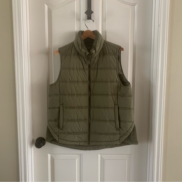 Anthropology Bernardo Army Green Puffer Vest with Chevron Back - Picture 7 of 10